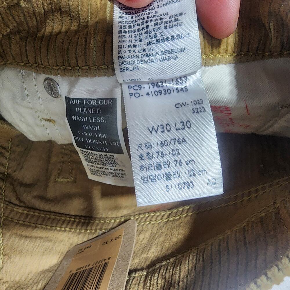 Levi's 314 mid rise 30 x30 corduroy women's - Picture 5 of 7